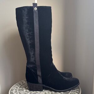 Libby Edelman Black Textured Heeled Boots sz 7.5